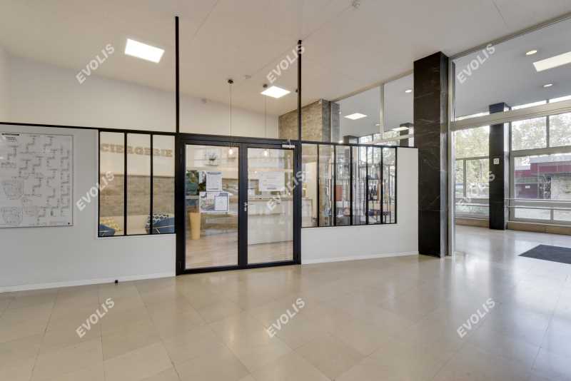 À louer – bureaux divisibles de 279 m² à 865 m² à Clichy à proximité de Paris (93)