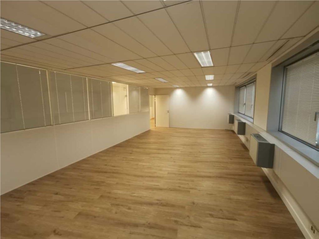 À louer – bureaux divisibles de 30 m² à 83 m² à Noisy-le-Grand