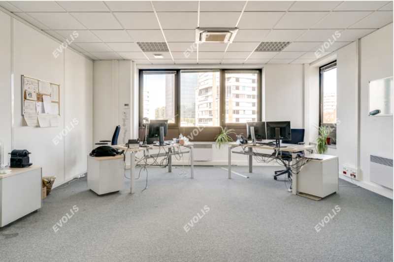 À louer – bureaux divisibles de 355 m² à 2 803 m² à Bagnolet
