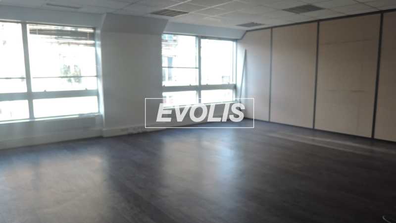 À louer – bureaux divisibles de 411 m² à 1 303 m² à Saint-Ouen à proximité de Paris (93)
