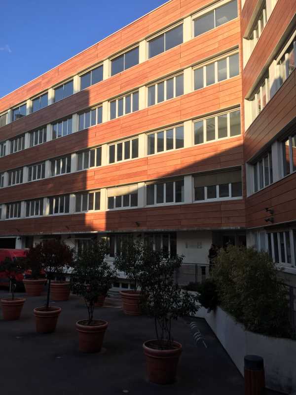 À louer – bureaux divisibles de 437 m² à 3 025 m² à Saint-Denis