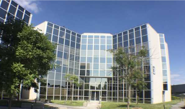 À louer – bureaux divisibles de 46 m² à 2 039 m² à Pessac proche de Bordeaux