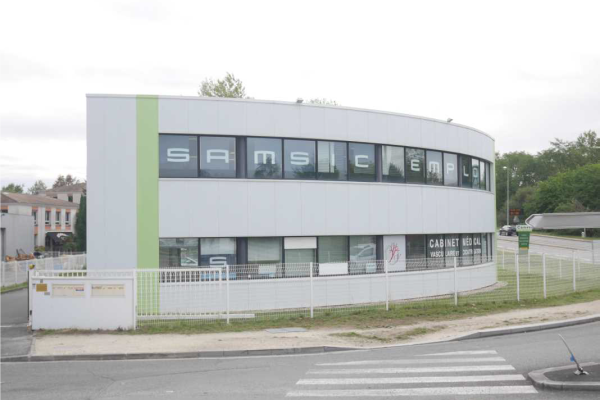 À louer – bureaux divisibles de 46 m² à 303 m² à Cenon