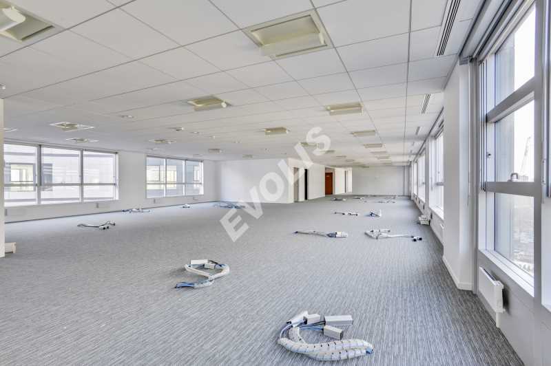 À louer – bureaux divisibles de 500 m² à 1 134 m² à Saint-Denis
