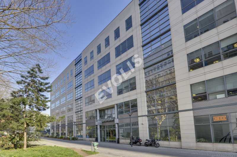 À louer – bureaux divisibles de 500 m² à 2 268 m² à Saint-Denis