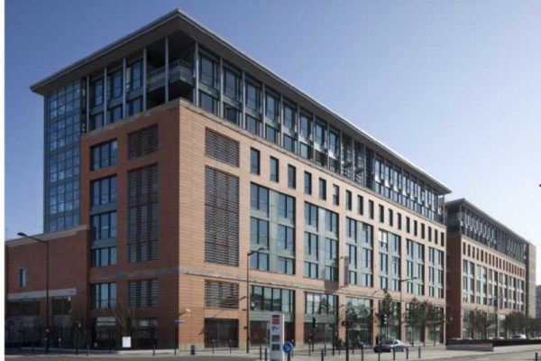 À louer – bureaux divisibles de 564 m² à 2 299 m² à Aubervilliers à proximité de Paris (93)