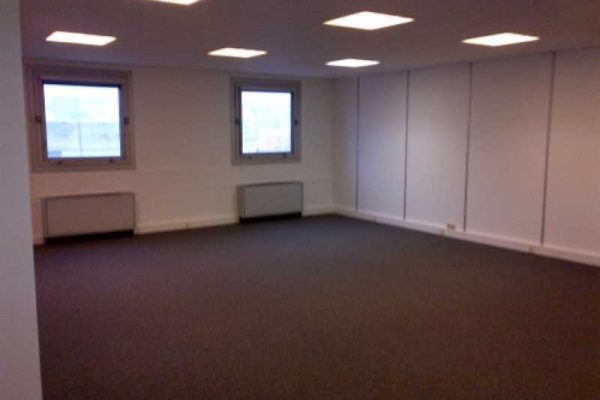À louer – bureaux divisibles de 60 m² à 523 m² à Saint-Ouen