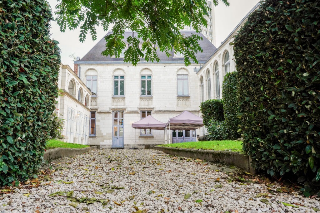À louer – Bureaux individuels de 9 à 17,20 m² à Arras – Pas-de-Calais (62)