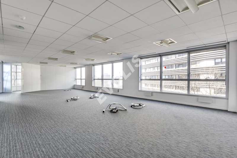 À louer – bureaux non divisibles de 1 134 m² à Saint-Denis
