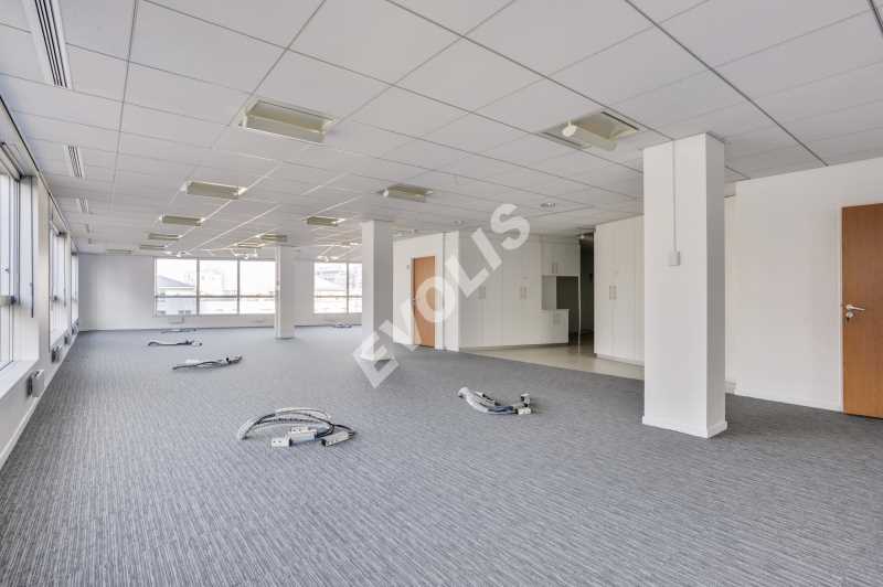 À louer – bureaux non divisibles de 1 134 m² à Saint-Denis