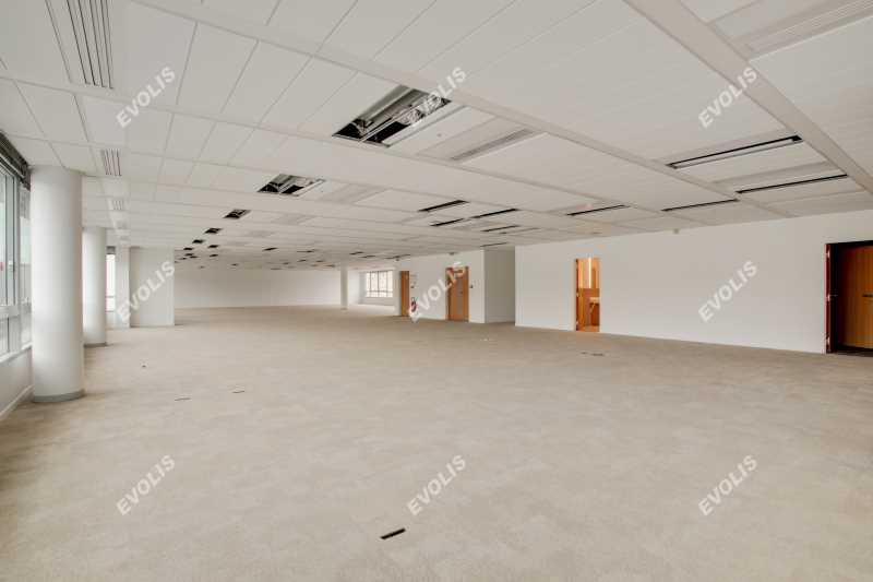 À louer – bureaux non divisibles de 1 356 m² à Saint-Denis