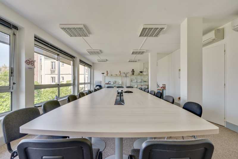 À louer – bureaux non divisibles de 173 m² à Issy-les-Moulineaux