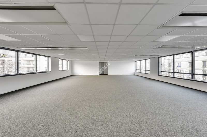 À louer – bureaux non divisibles de 244 m² à Saint-Denis