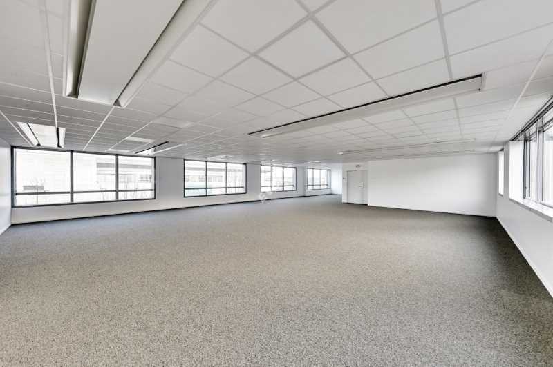 À louer – bureaux non divisibles de 244 m² à Saint-Denis