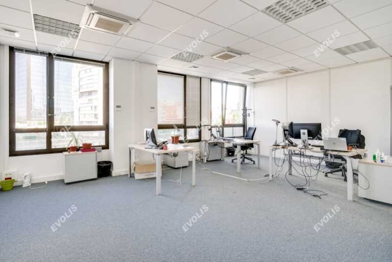 À louer – bureaux non divisibles de 698 m² à Bagnolet