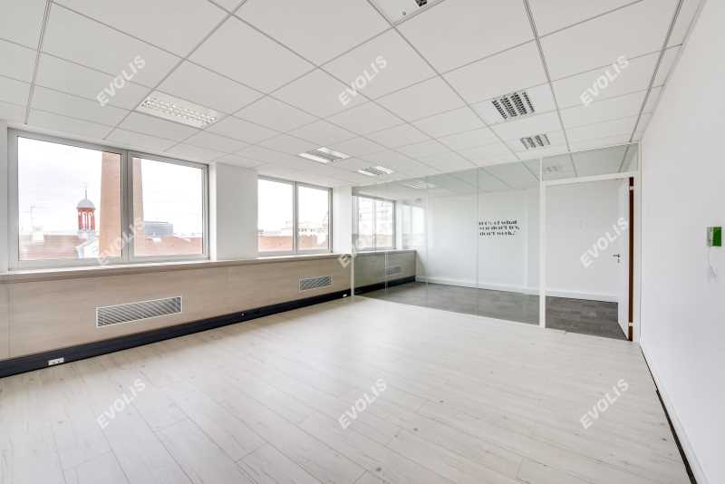 À louer – bureaux non divisibles de 894 m² à Issy-les-Moulineaux