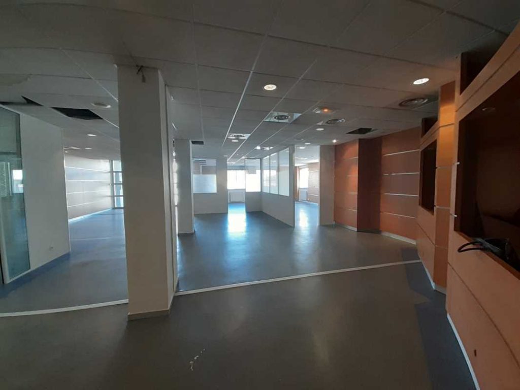 À louer – bureaux non divisibles de 950 m² à Noisy-le-Sec, proche de Paris