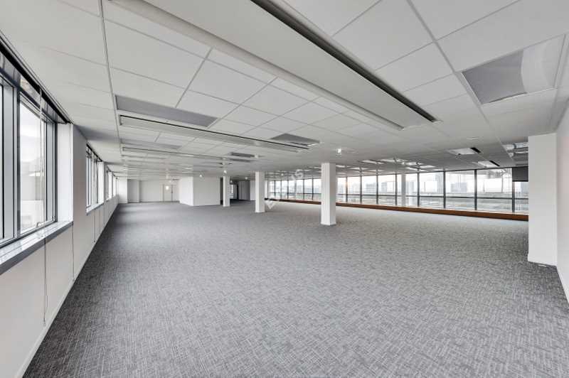 À louer – bureaux non divisibles de 981 m² à Saint-Denis