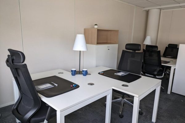 À louer – Bureaux privatifs de 13 à 22 m² et postes en coworking dans le quartier Euronantes de Nantes – Loire-Atlantique (44)