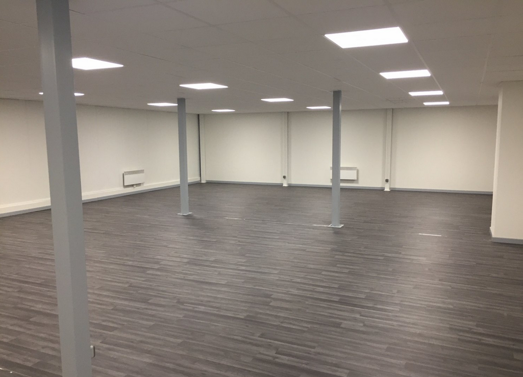 À louer – entrepôt de 1 196 m² à Calais