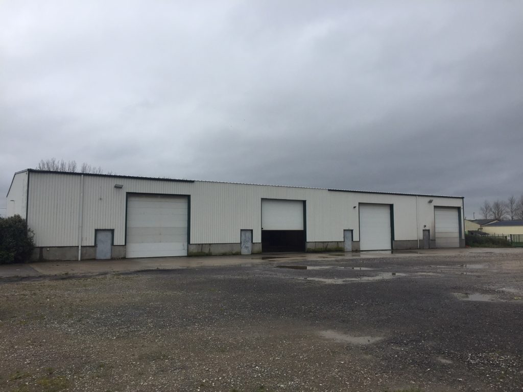 À louer – entrepôt de 1 200 m² à Calais