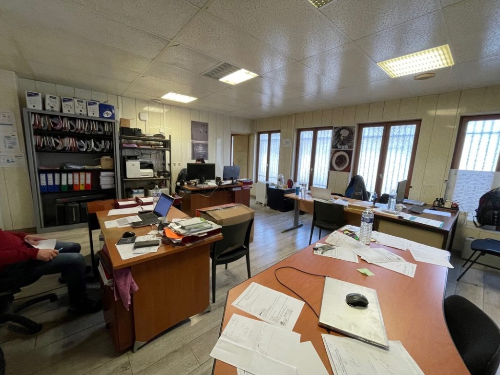 À louer – Entrepôt de 1 321 m² à Calais (62)
