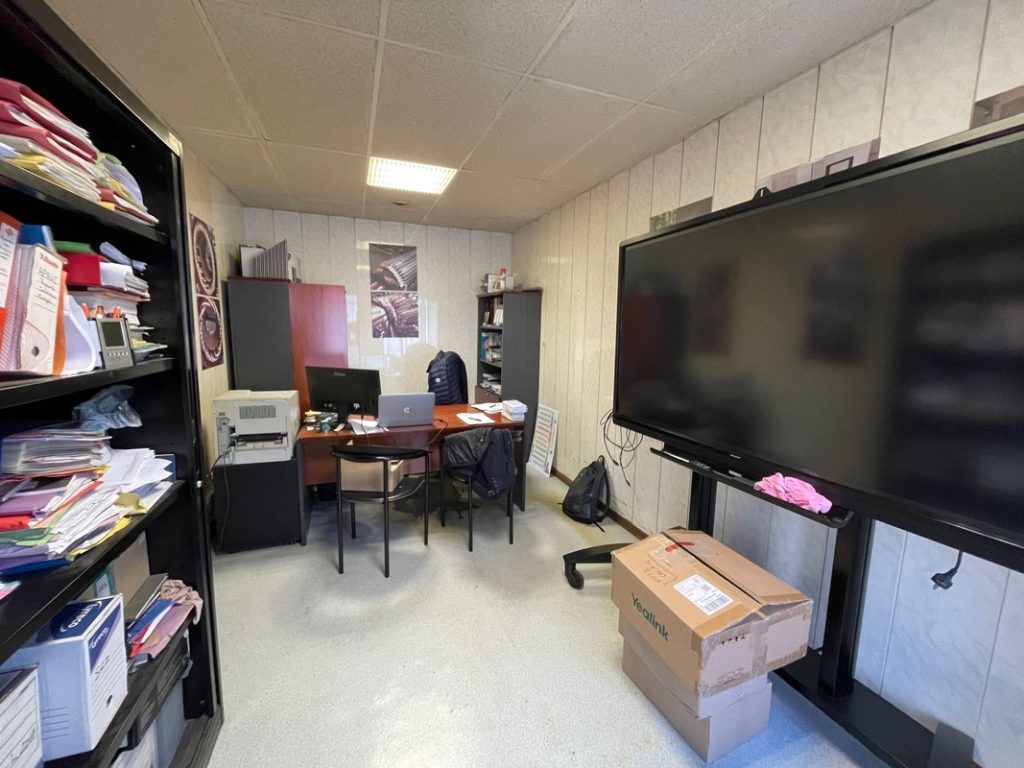 À louer – Entrepôt de 1 321 m² à Calais (62)