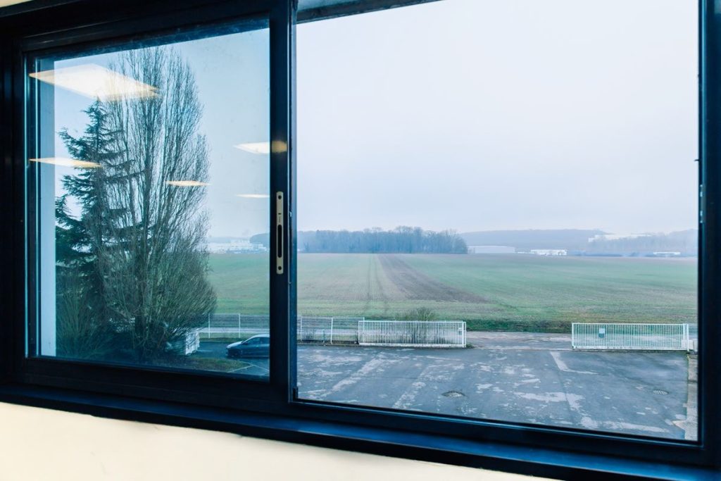 À louer – entrepôt de 1 458 m² à Amblainville
