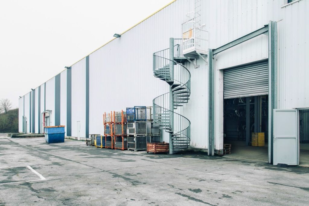 À louer – entrepôt de 1 458 m² à Amblainville