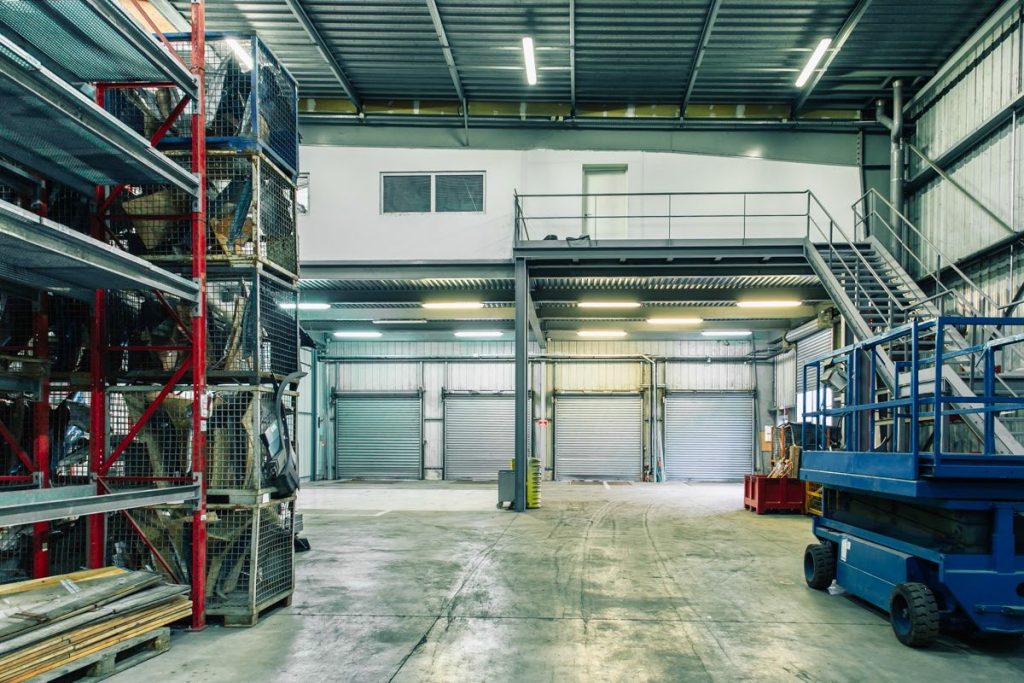 À louer – entrepôt de 1 458 m² à Amblainville