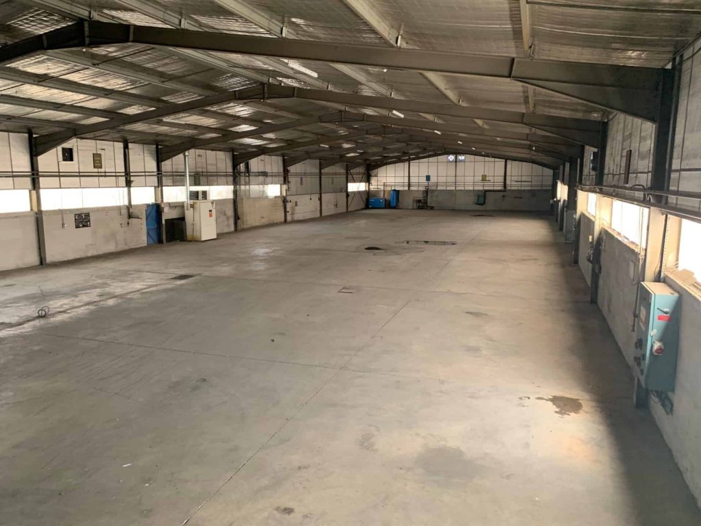 À louer – Entrepôt de 1 540 m² dans la zone d’activités du Fournalet à Sorgues – Vaucluse (84)