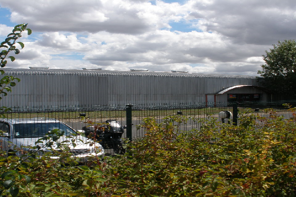 À louer – Entrepôt de 2 442 m² à Niort – Deux-Sèvres