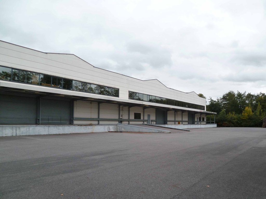 A louer, entrepôt de 2 500 m² en région parisienne – 91