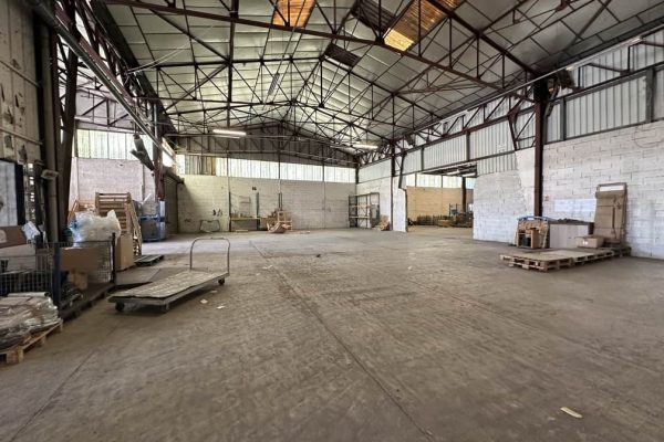 À louer – Entrepôt de 3 018 m² dans la Zone d&rsquo;activités de Fontcouverte à Avignon – Vaucluse (84)