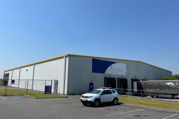 À louer – Entrepôt de 3 150 m² à proximité de Calais – Pas-de-Calais (62)