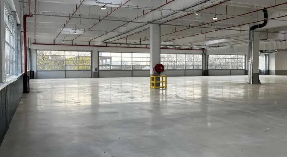 À Louer – Entrepôt de 3 400 m² divisibles à partir de 700 m² à Gennevilliers –  Hauts-de-Seine (92)