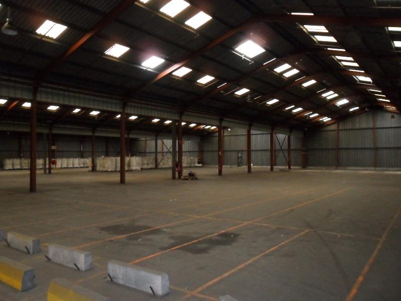 À louer entrepôt de 3000m² proche Béthune