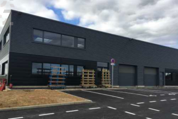 À louer – entrepôt de 320 m² à Calais