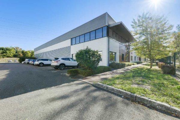 A louer, entrepôt de 536 à 2 443 m² en région parisienne – 91