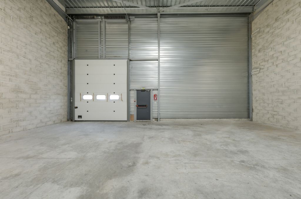 A louer, entrepôt de 536 à 2 443 m² en région parisienne – 91