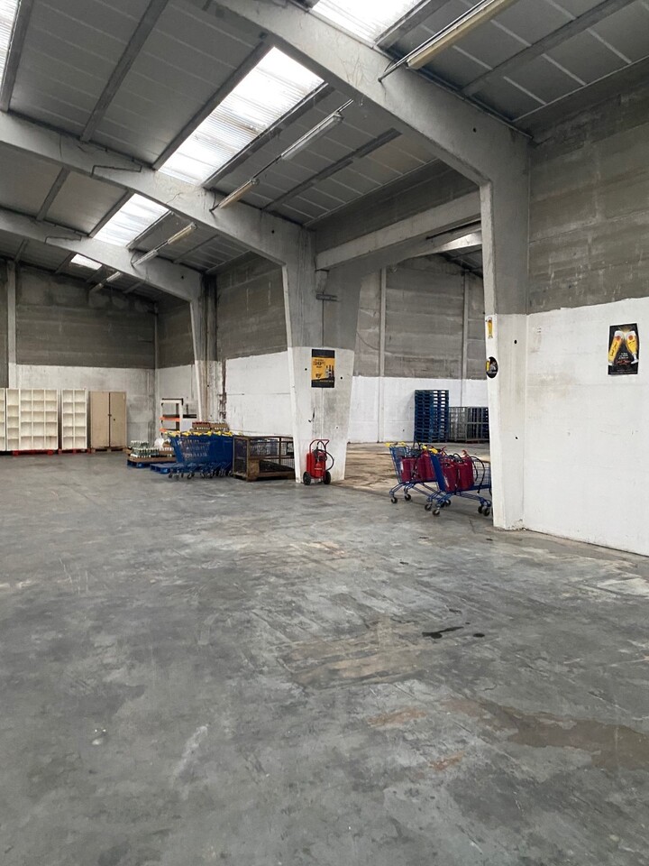 À louer – Entrepôt de 750 m² disponible au sein de la ZI des Dunes à Calais – Pas-de-Calais (62)