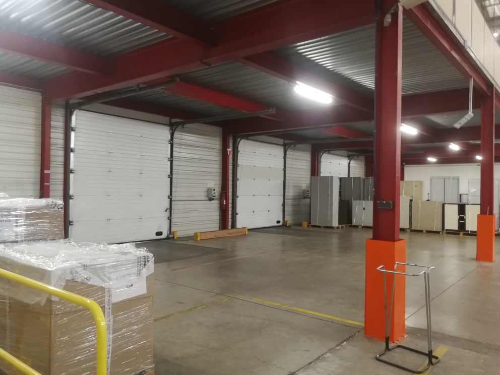 À louer – Entrepôt de 8 500 m² à Orange