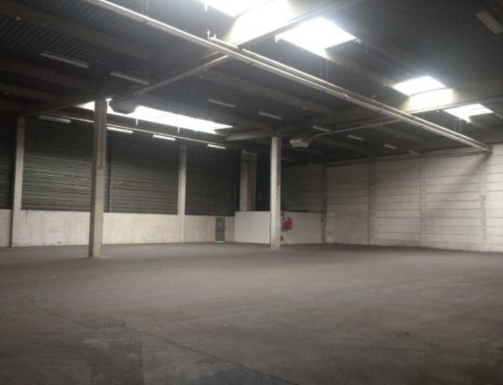 À louer – entrepôt divisible de 1 166 m² à 3 500 m² à Maurepas
