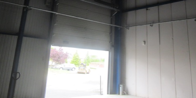 À louer – Entrepôt Industriel de 2580 m² à Niort – Nouvelle-Aquitaine