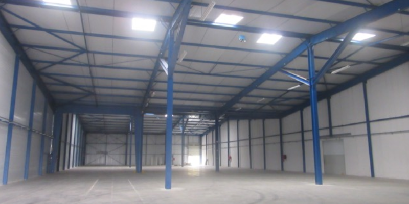 À louer – Entrepôt Industriel de 2580 m² à Niort – Nouvelle-Aquitaine