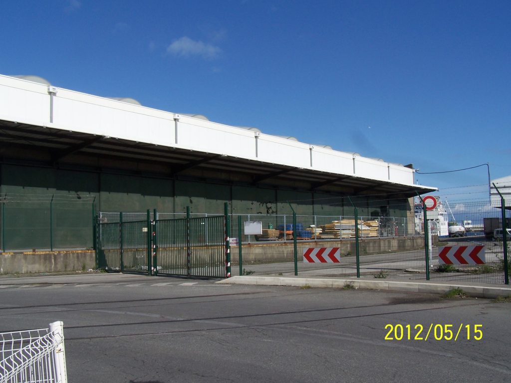 À louer – Entrepôt industriel de 3 200 m² en zone portuaire à Calais – Pas-de-Calais (62)