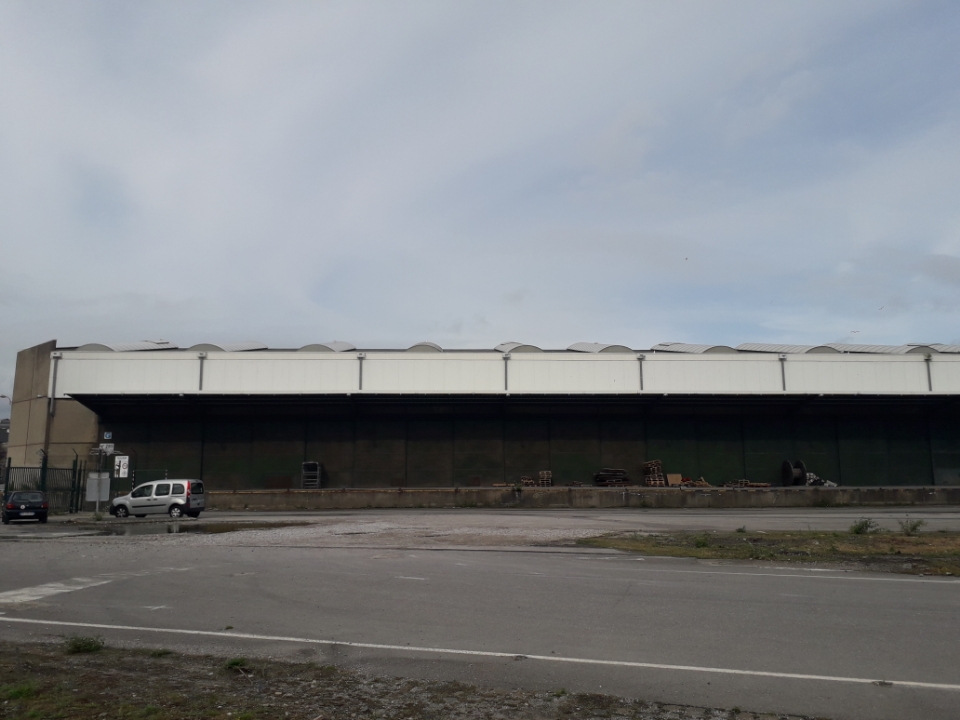 À louer – Entrepôt industriel de 3 200 m² en zone portuaire à Calais – Pas-de-Calais (62)