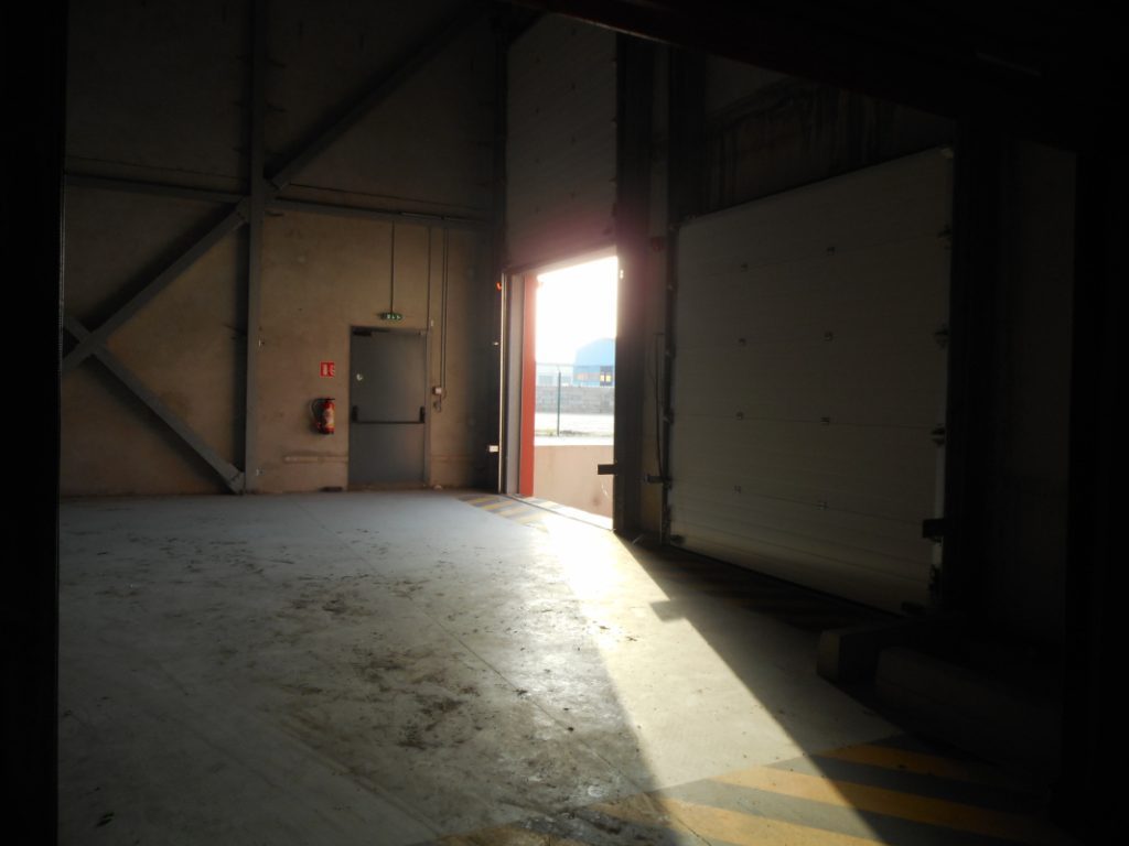 À Louer – Entrepôt industriel de 4 666 m² en zone portuaire à Calais (62)