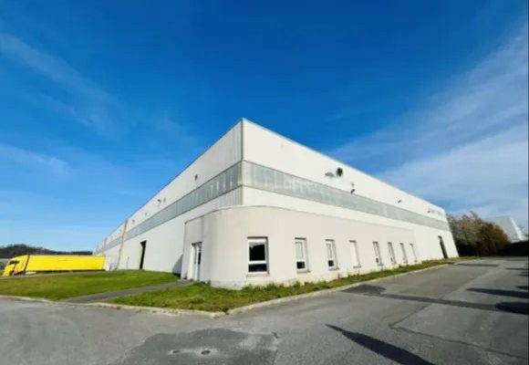 À louer – Entrepôt logistique de 12 185 m² divisible dans la zone industrielle et portuaire du Havre – Seine-Maritime (76)