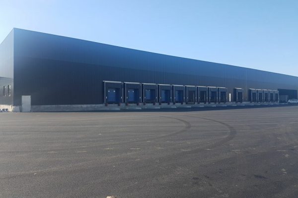 À louer – entrepôt non divisible de 12 817 m² à Bassens à proximité de Bordeaux (33)